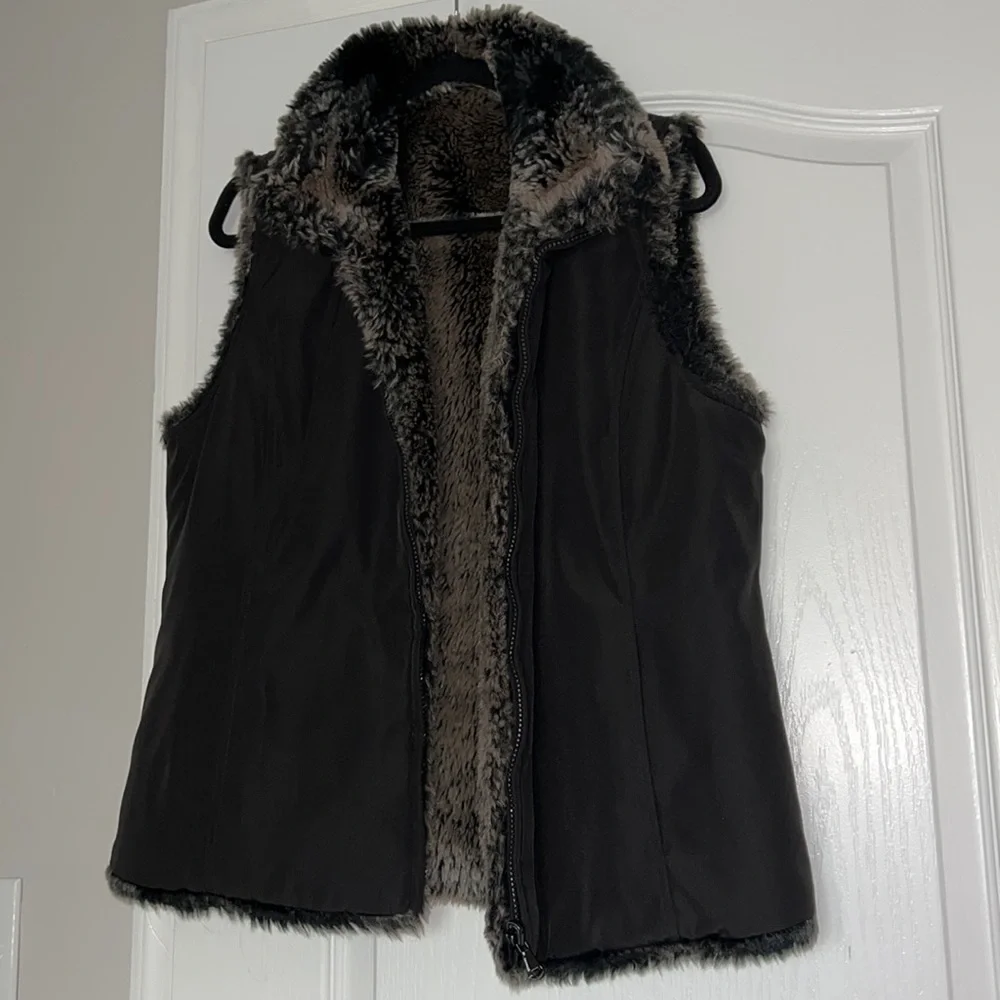 Reversible Vest - Picture 1 of 6